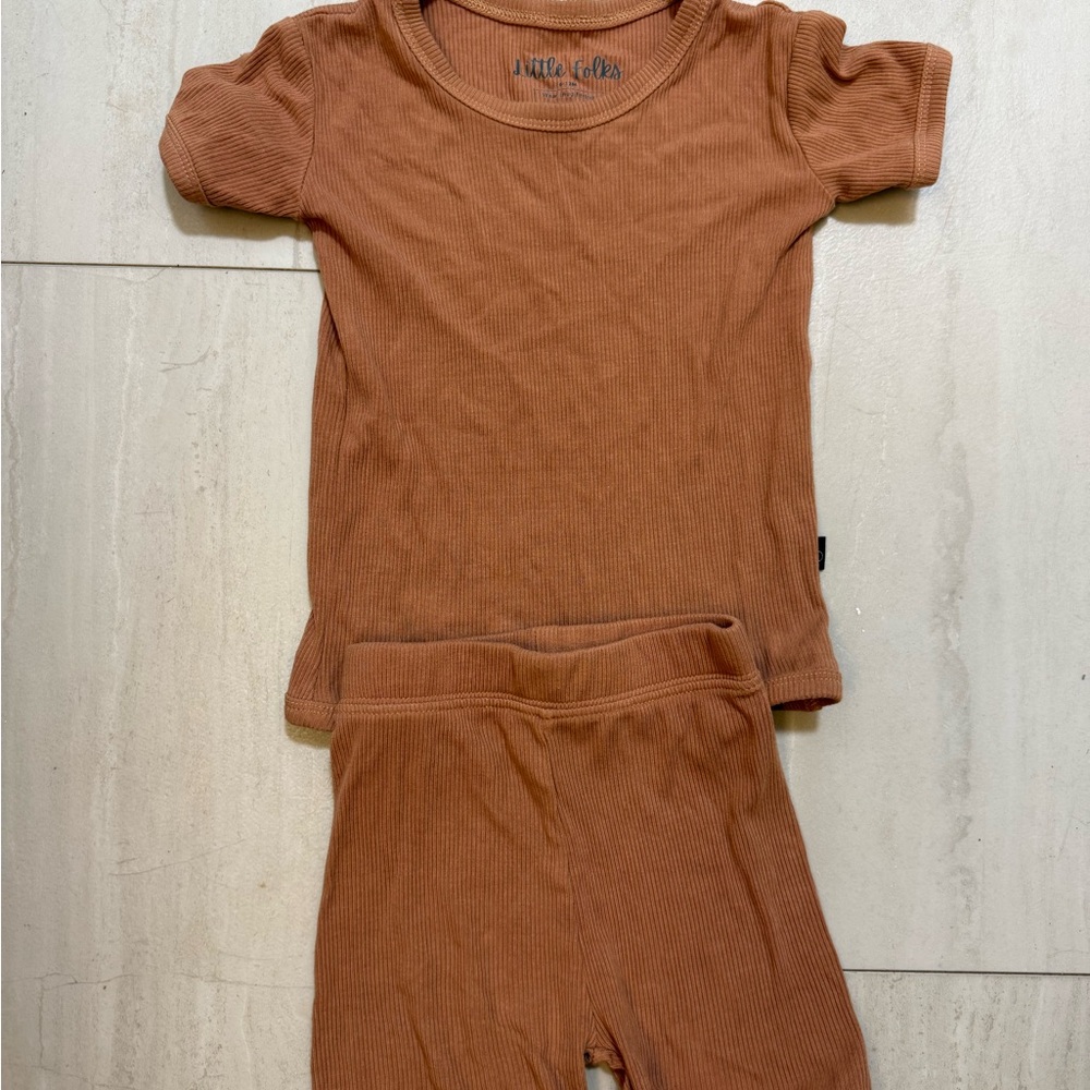 Ribbed Bamboo Toddler Outfit in Warm Brown